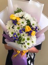 Букет цветов из:  Ирисы, Хризантемы и Розы #REPLACE_PRED# Куминский