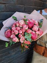 Букет розы в пальмах в Куминский Букет цветов из: Розы в Куминский